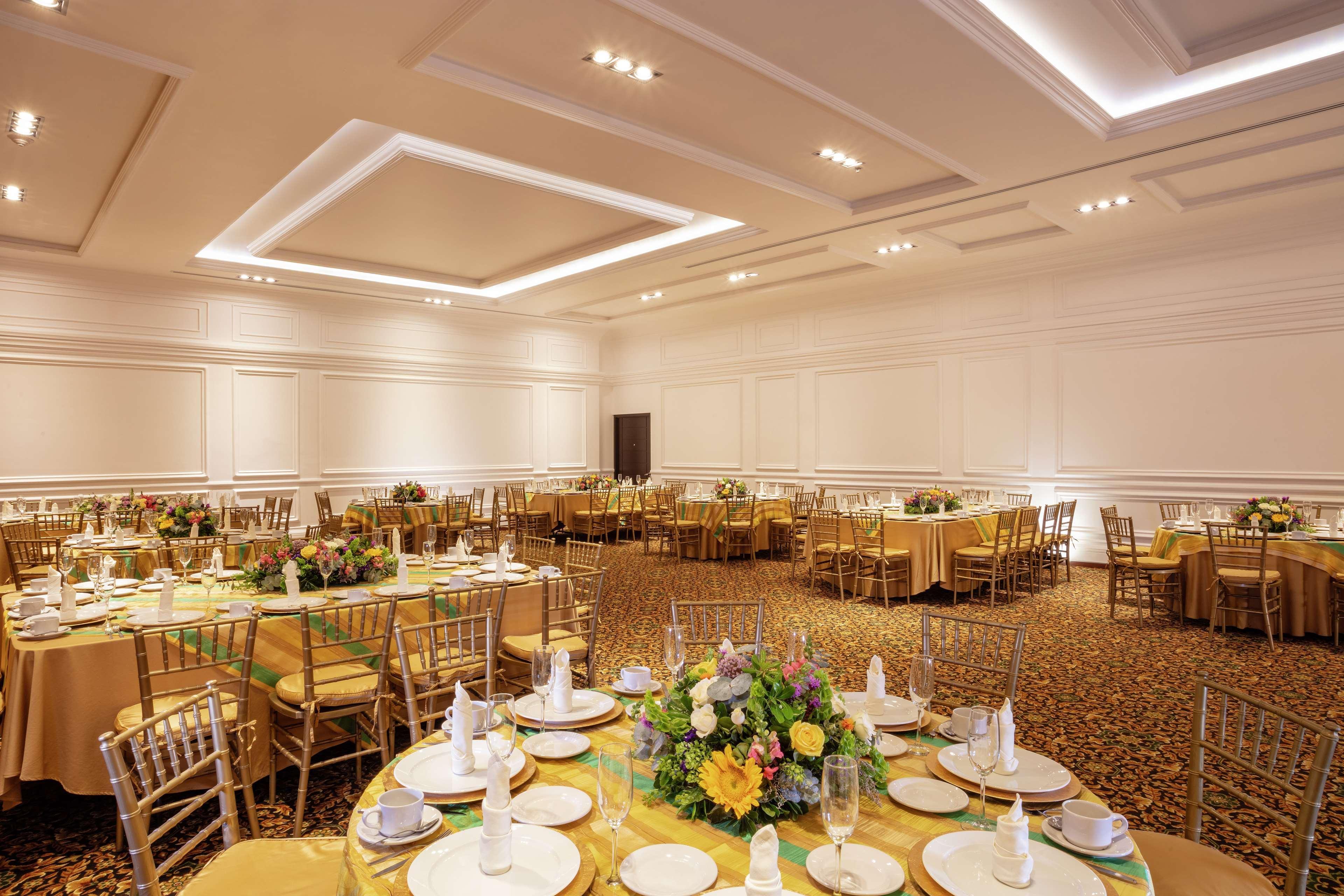 Готель Doubletree By Hilton Толука Екстер'єр фото