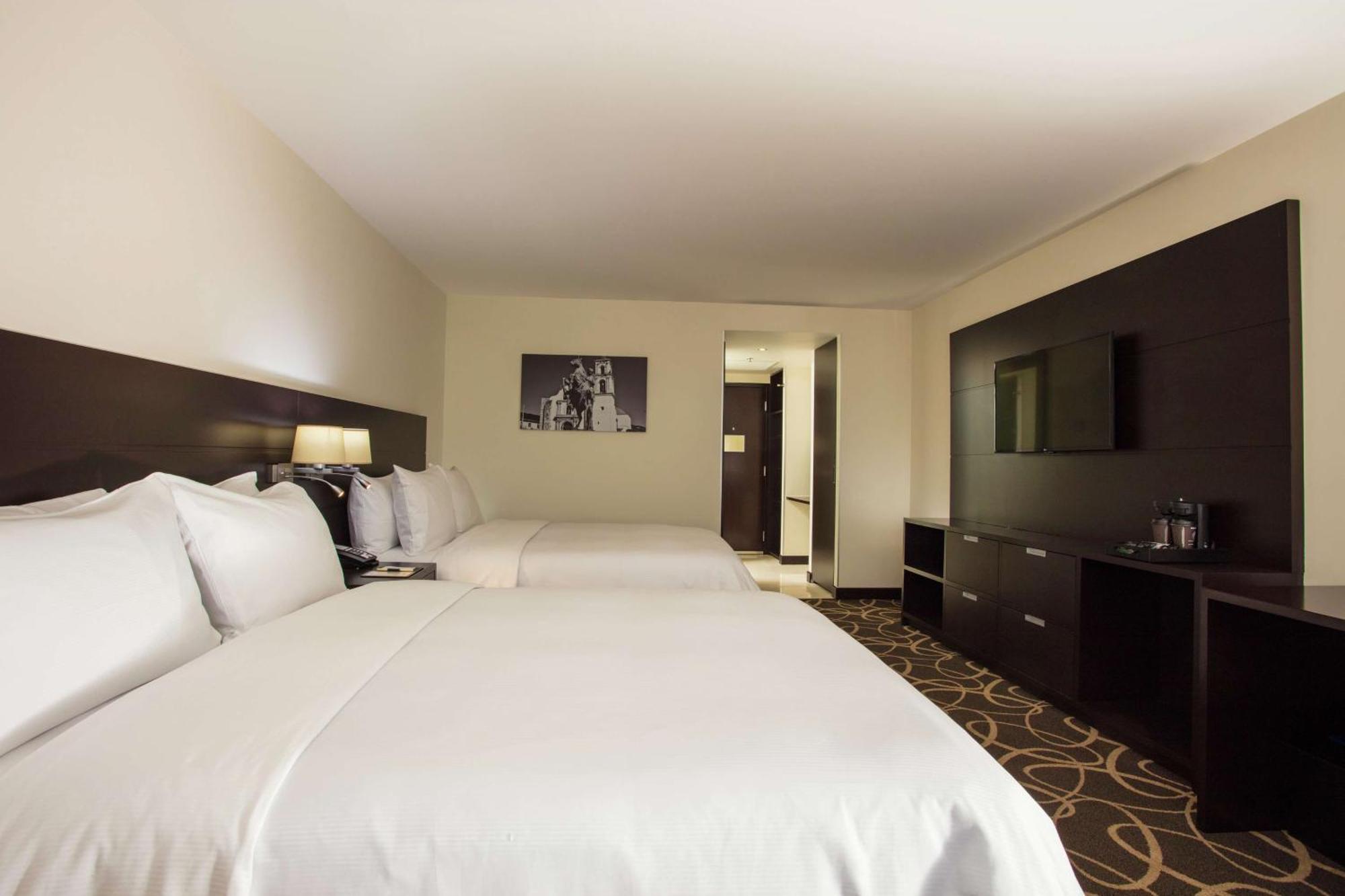 Готель Doubletree By Hilton Толука Екстер'єр фото