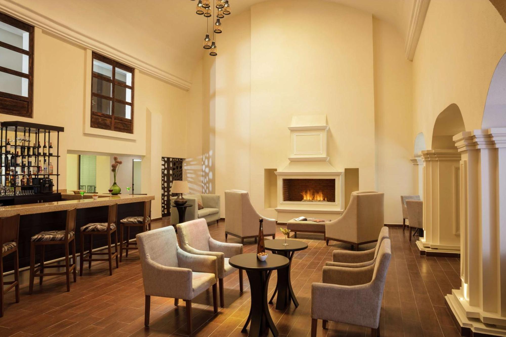 Готель Doubletree By Hilton Толука Екстер'єр фото