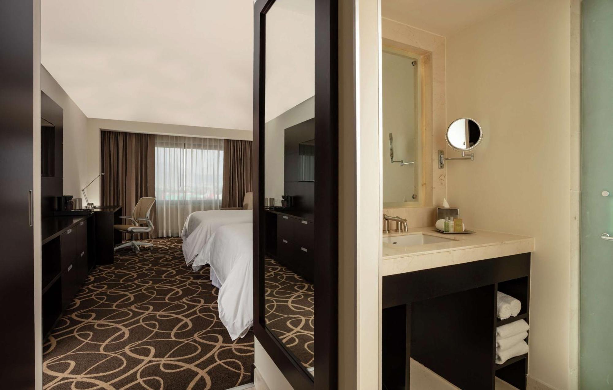 Готель Doubletree By Hilton Толука Екстер'єр фото